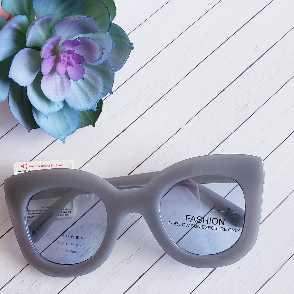 Lauren Conrad Grey Cateye Fashion Sunglasses 🕶